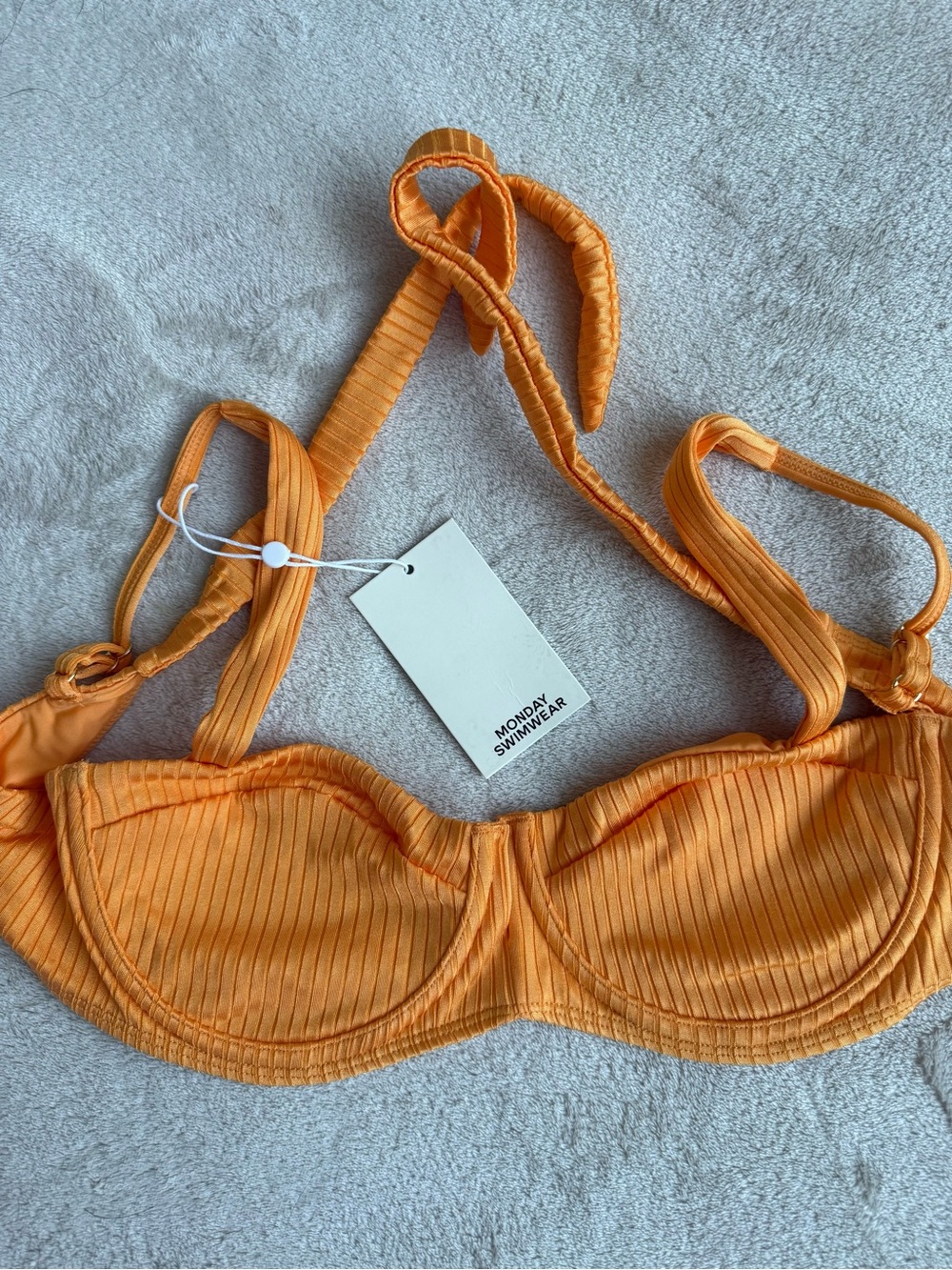 Monday Swimwear clementine Ribbed Underwire Bikini Top and side tie bottom - Picture 3 of 8